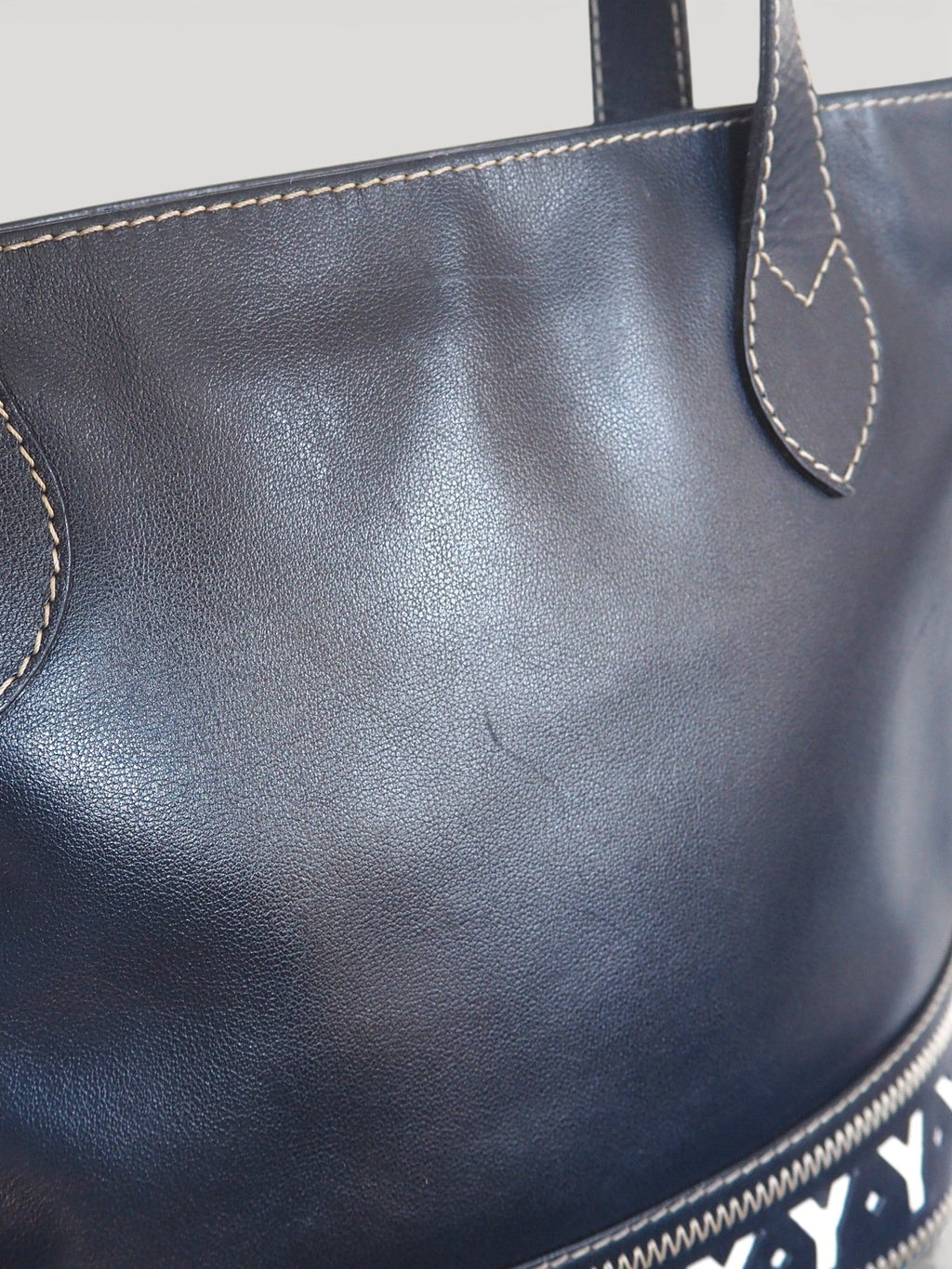 YVES SAINT LAURENT SHOULDER BAG
