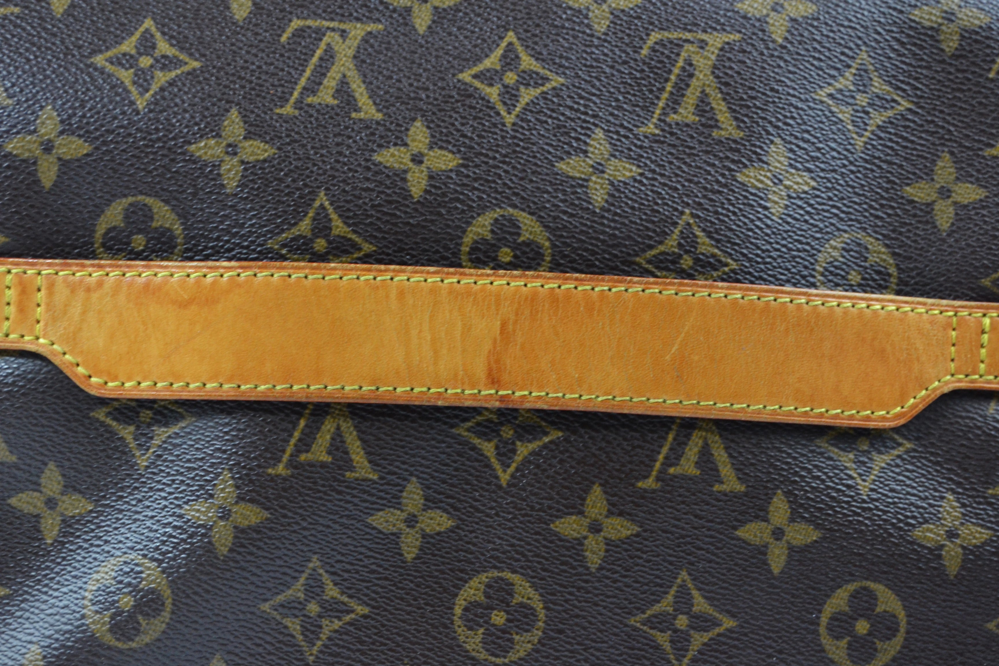 LOUIS VUITTON ABBESSES MESSENGER BAG MONGORAM CANVAS