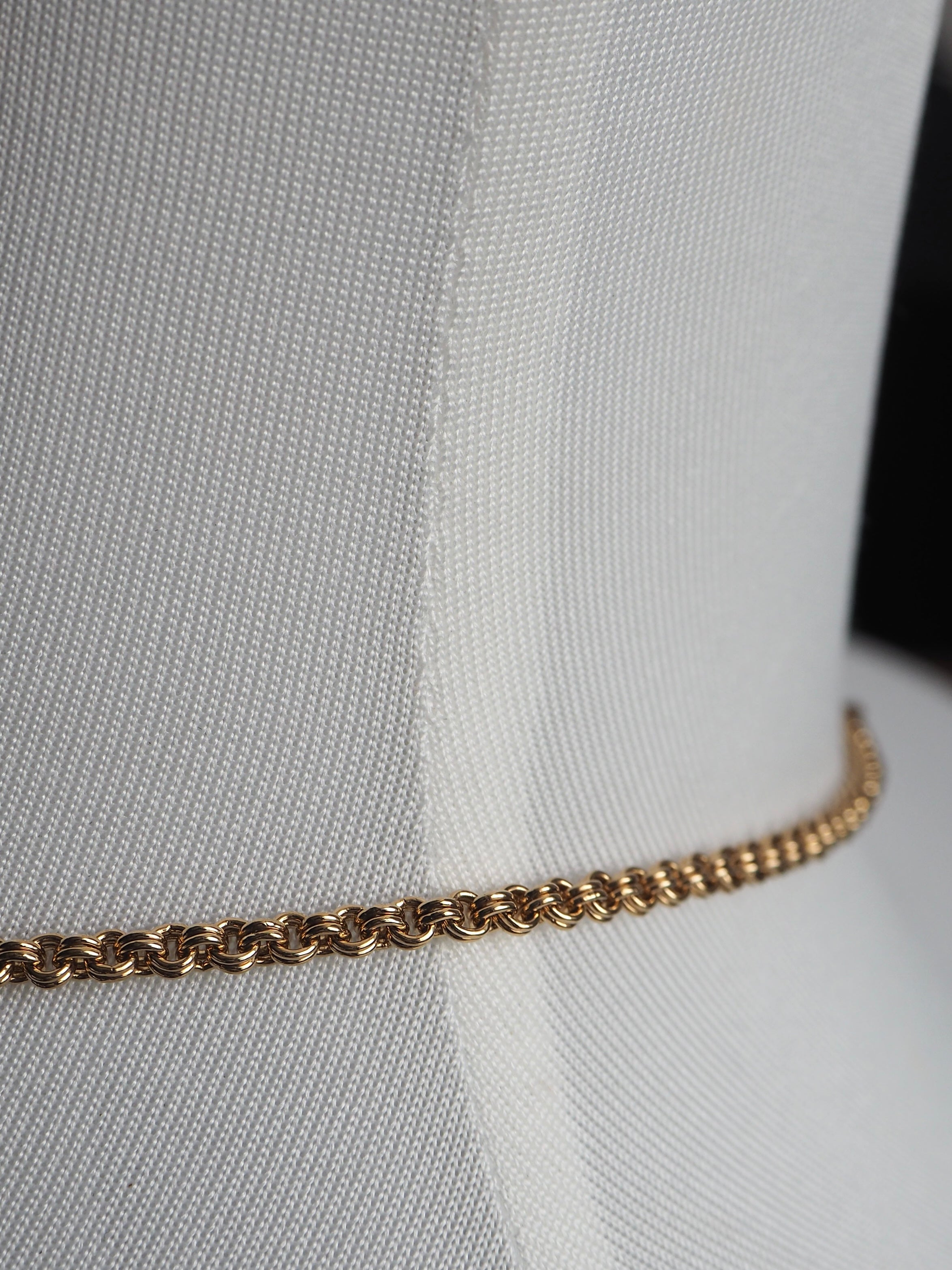 CHISTIAN DIOR NECKLACE