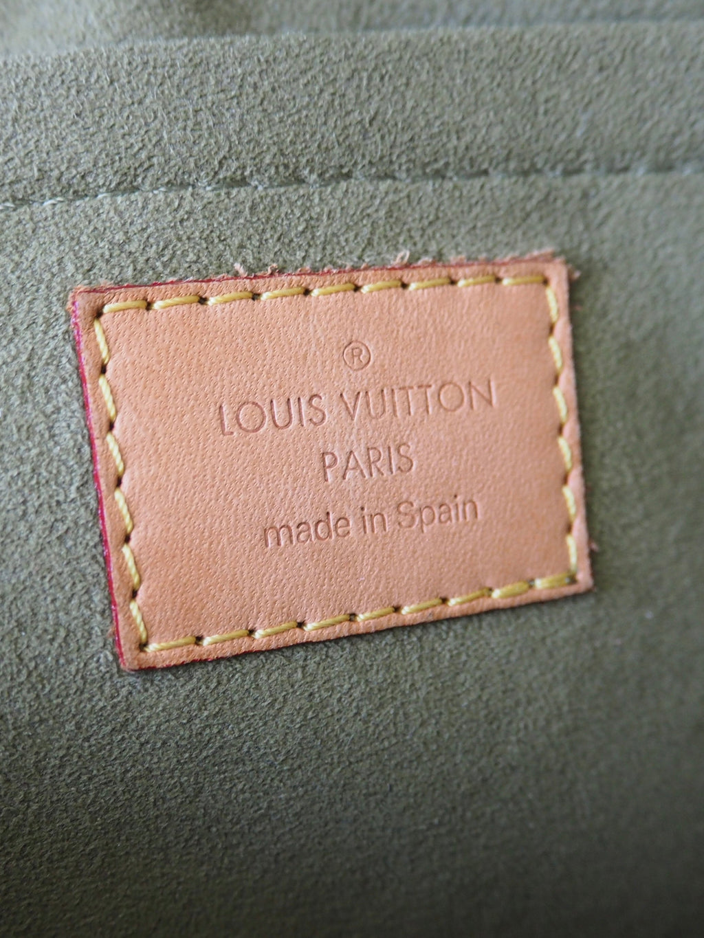LOUIS VUITTON PLEATY PM