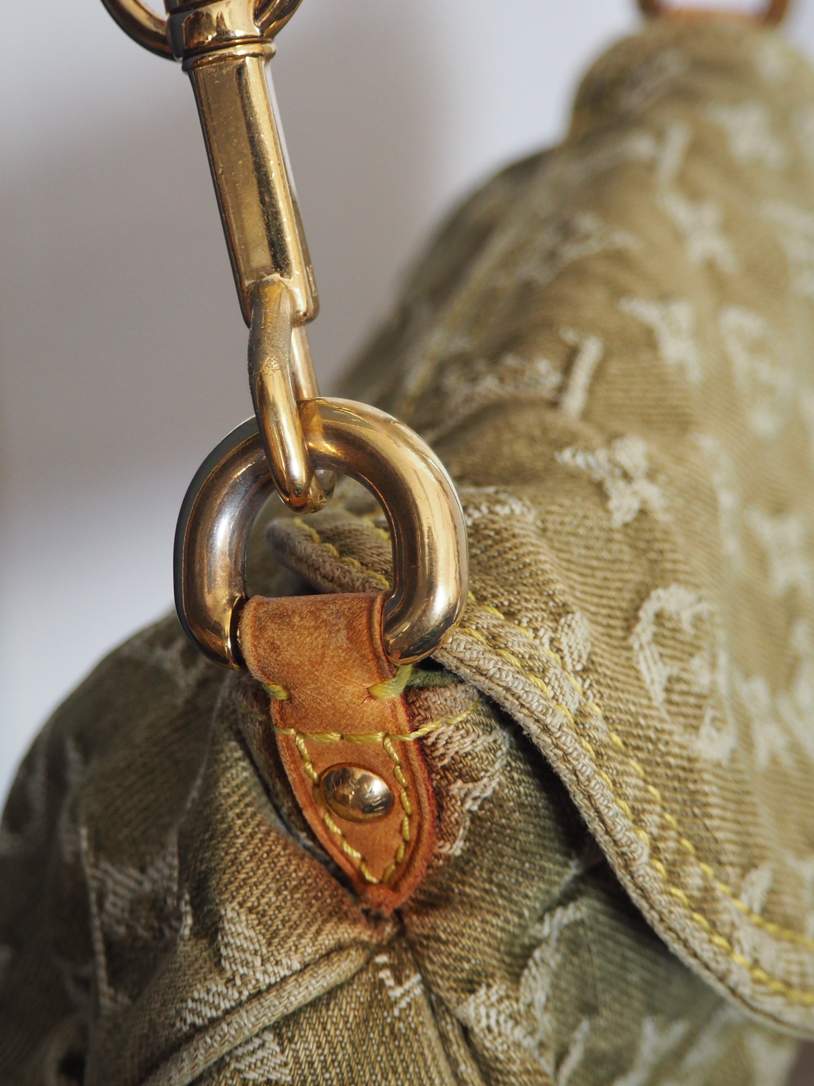 LOUIS VUITTON PLEATY PM