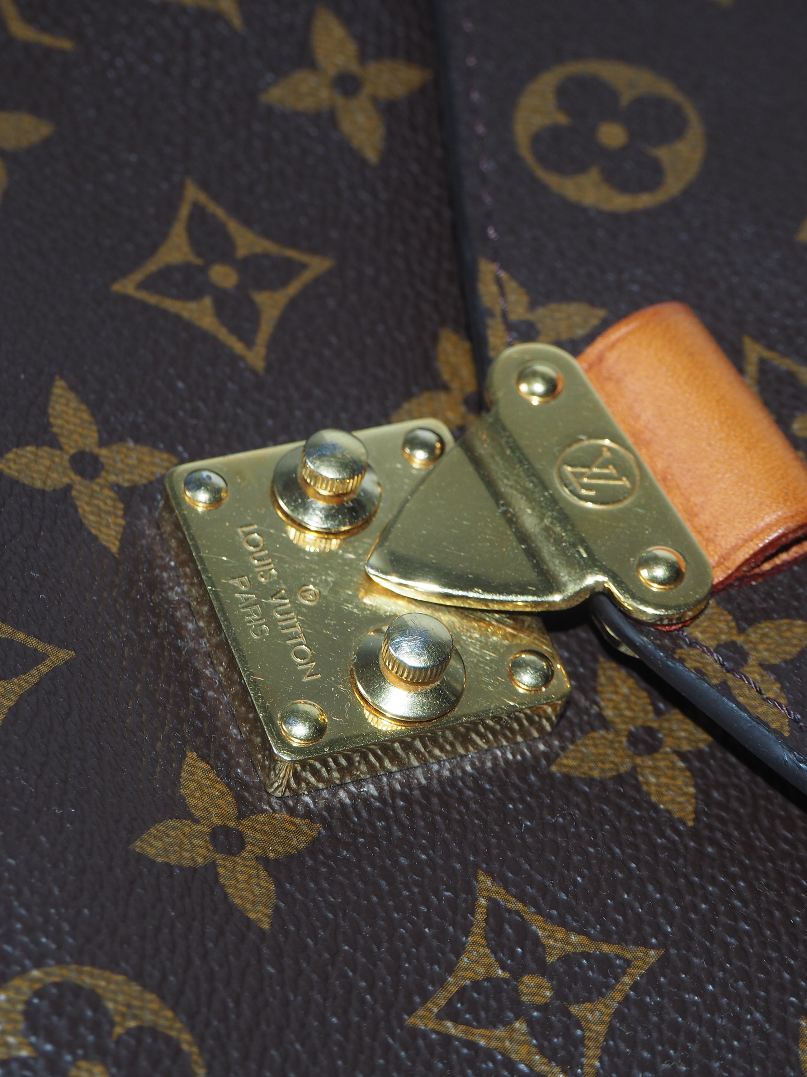 LOUIS VUITTON POCHETTE MÉTIS