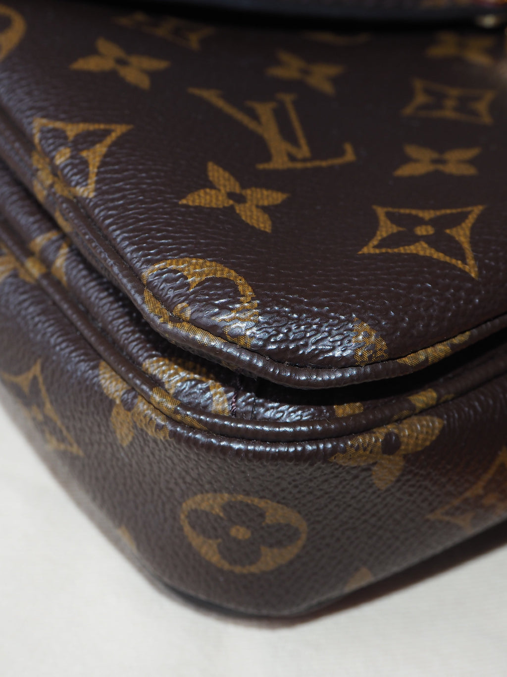 LOUIS VUITTON POCHETTE MÉTIS