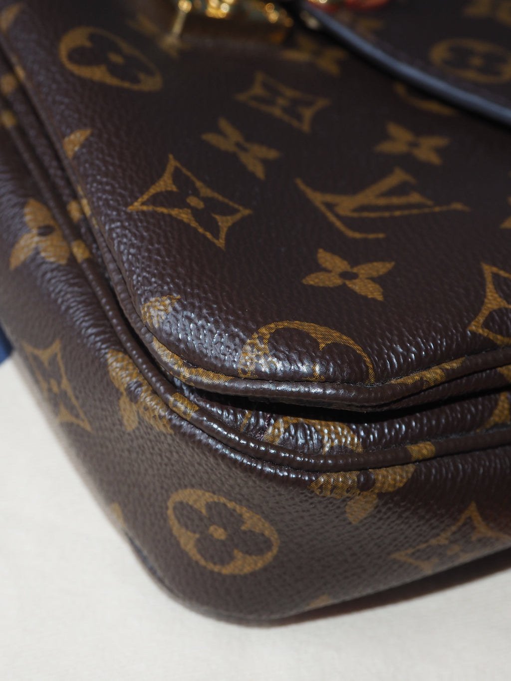 LOUIS VUITTON POCHETTE MÉTIS