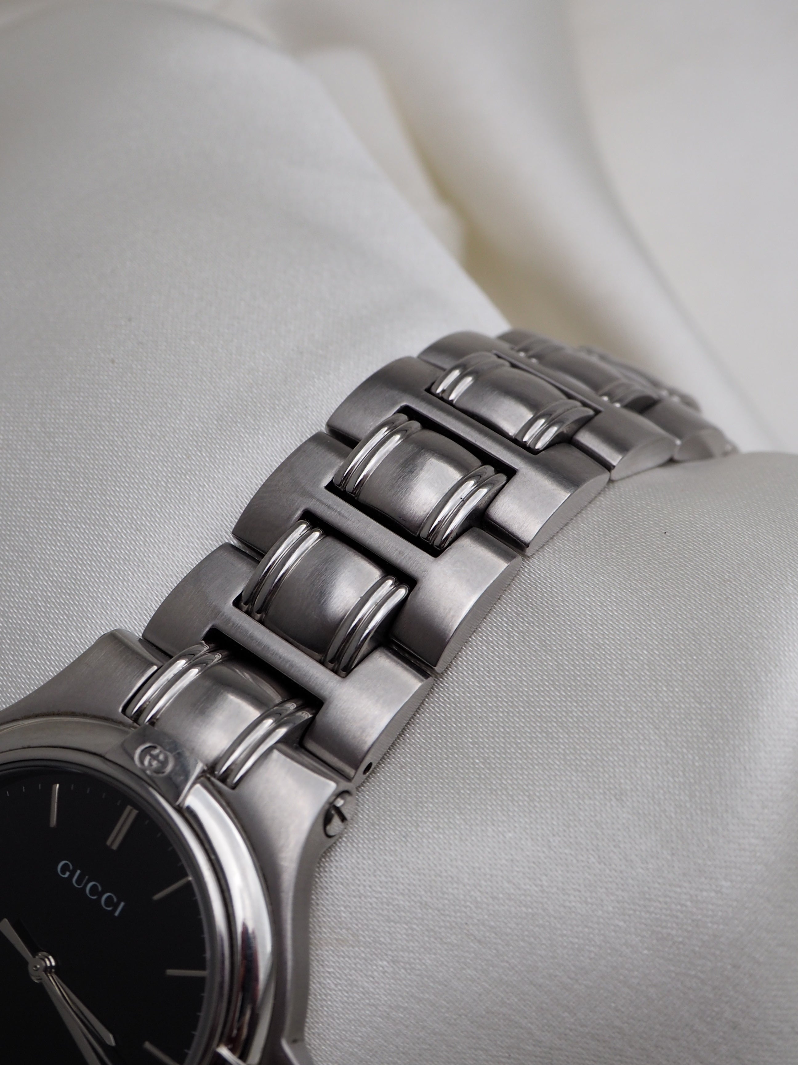 GUCCI 9040M WATCH