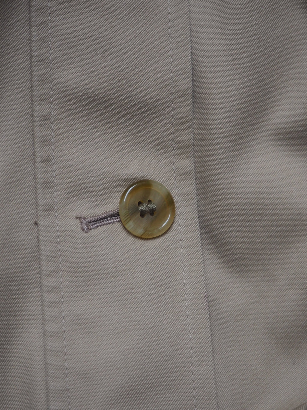 BURBERRY TRENCH COAT - L/XL