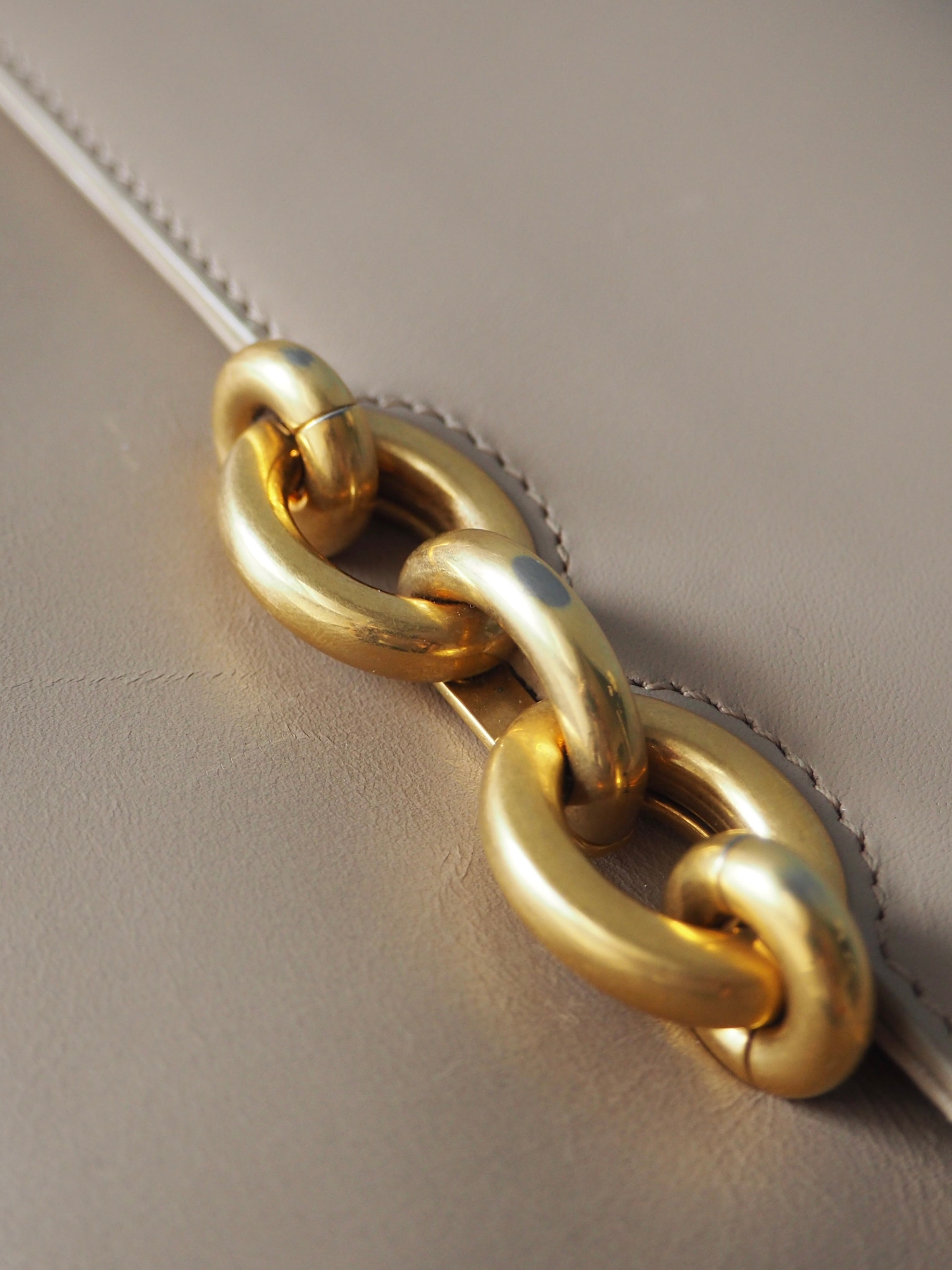 YVES SAINT LAURENT LE MAILLON SHOULDER BAG