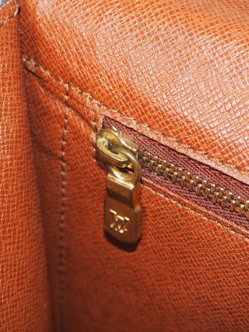 LOUIS VUITTON MONCEAU 28