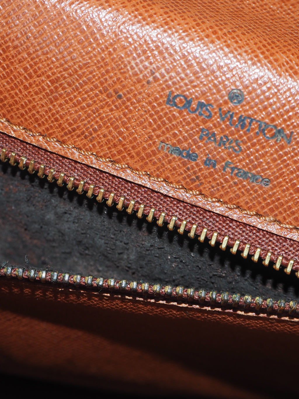 LOUIS VUITTON MONCEAU 28