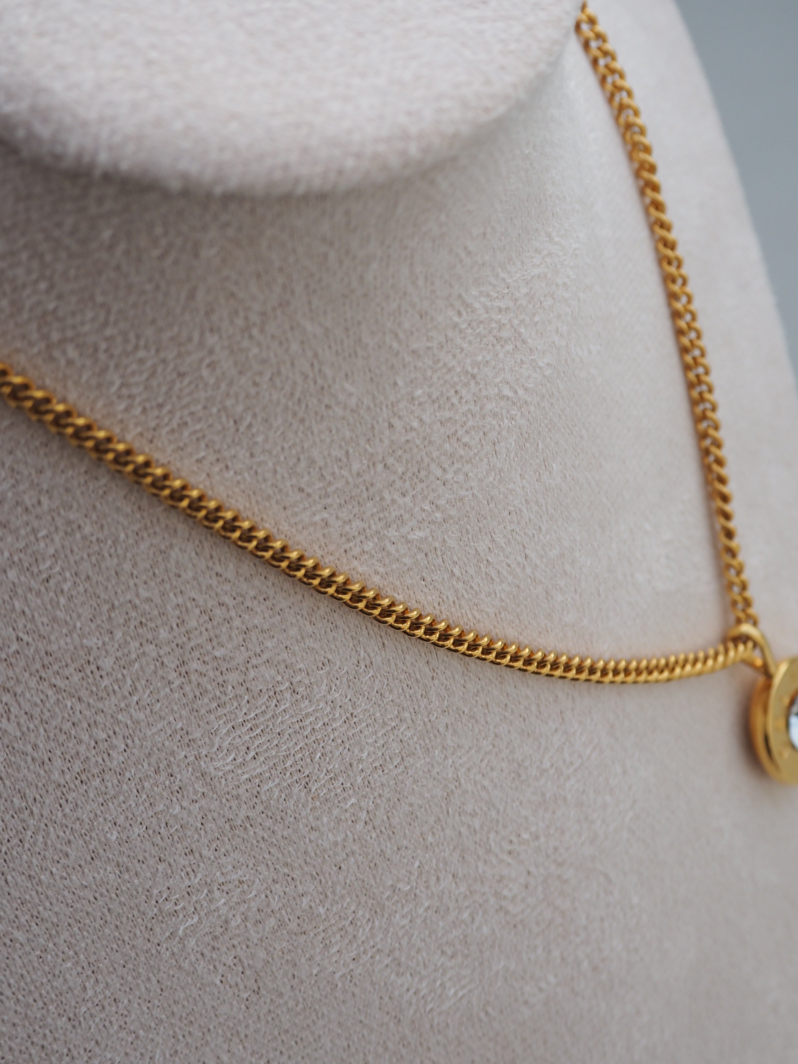 CELINE NECKLACE