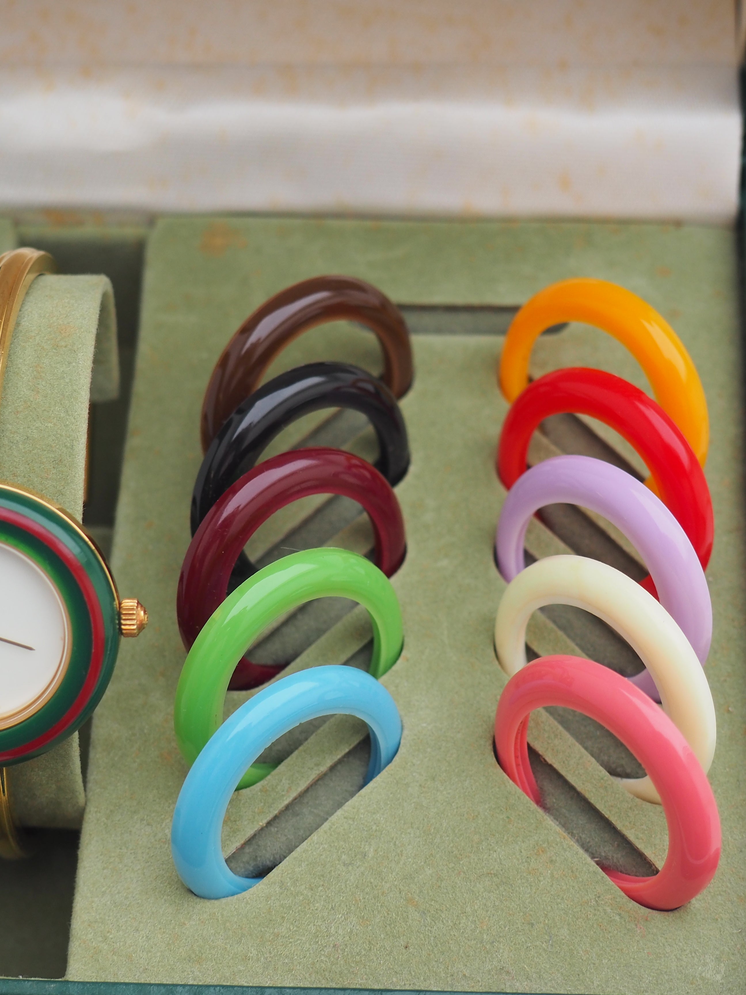 GUCCI INTERCHANGEABLE BEZEL WATCH