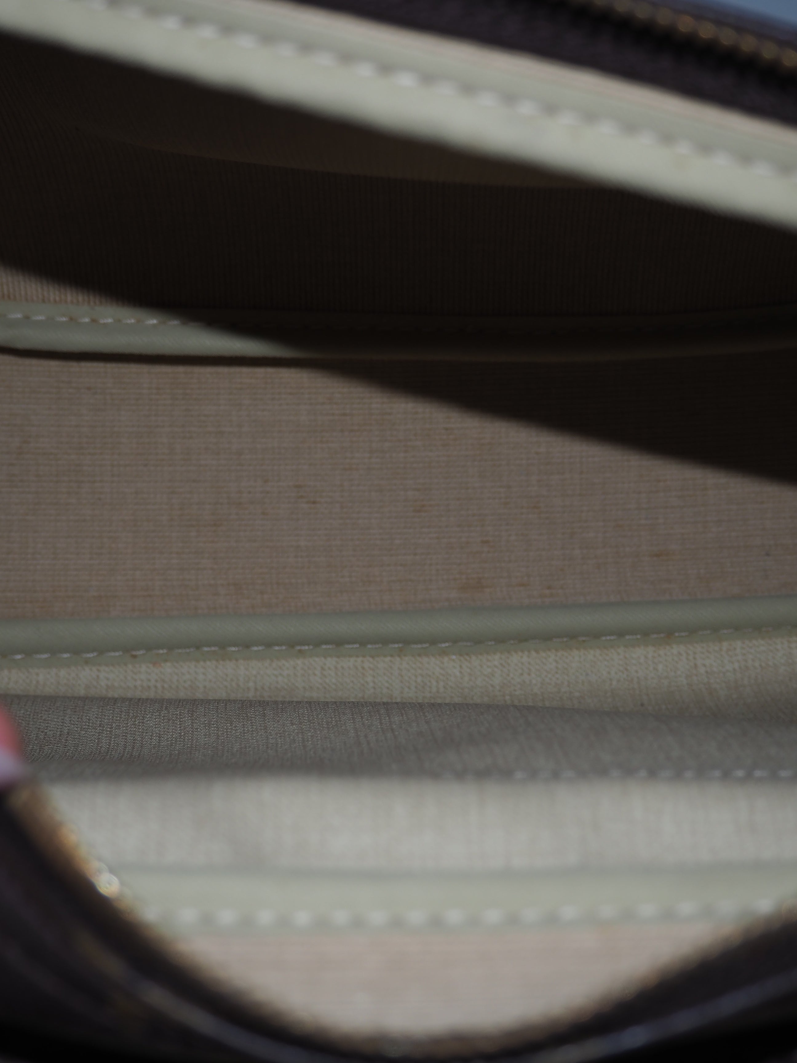 LOUIS VUITTON REPORTER PM SHOULDER BAG