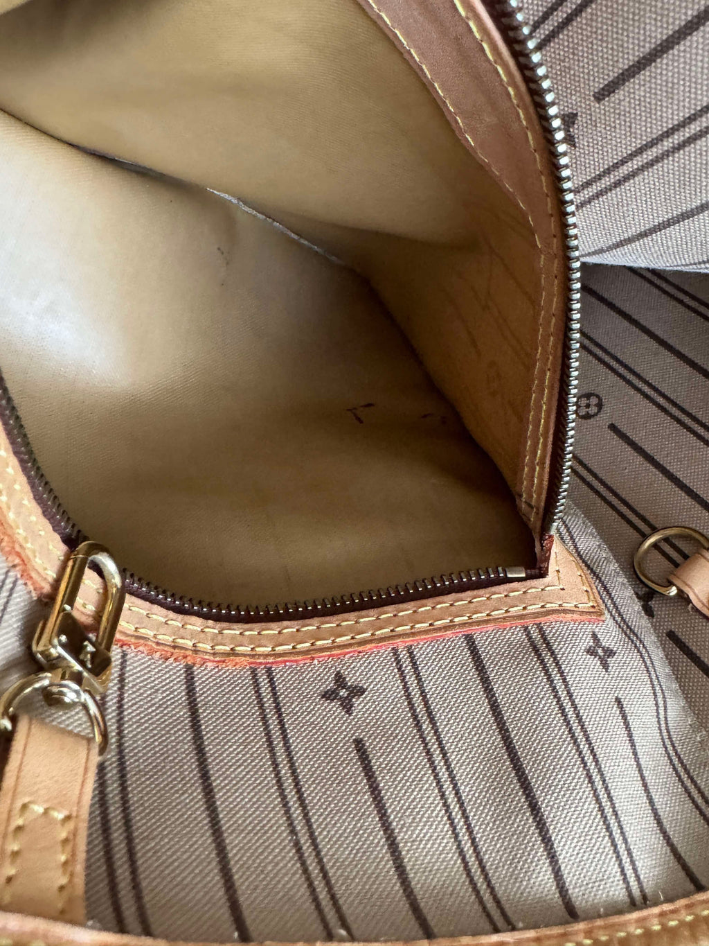 LOUIS VUITTON NEVERFULL MM MONOGRAM CANVAS