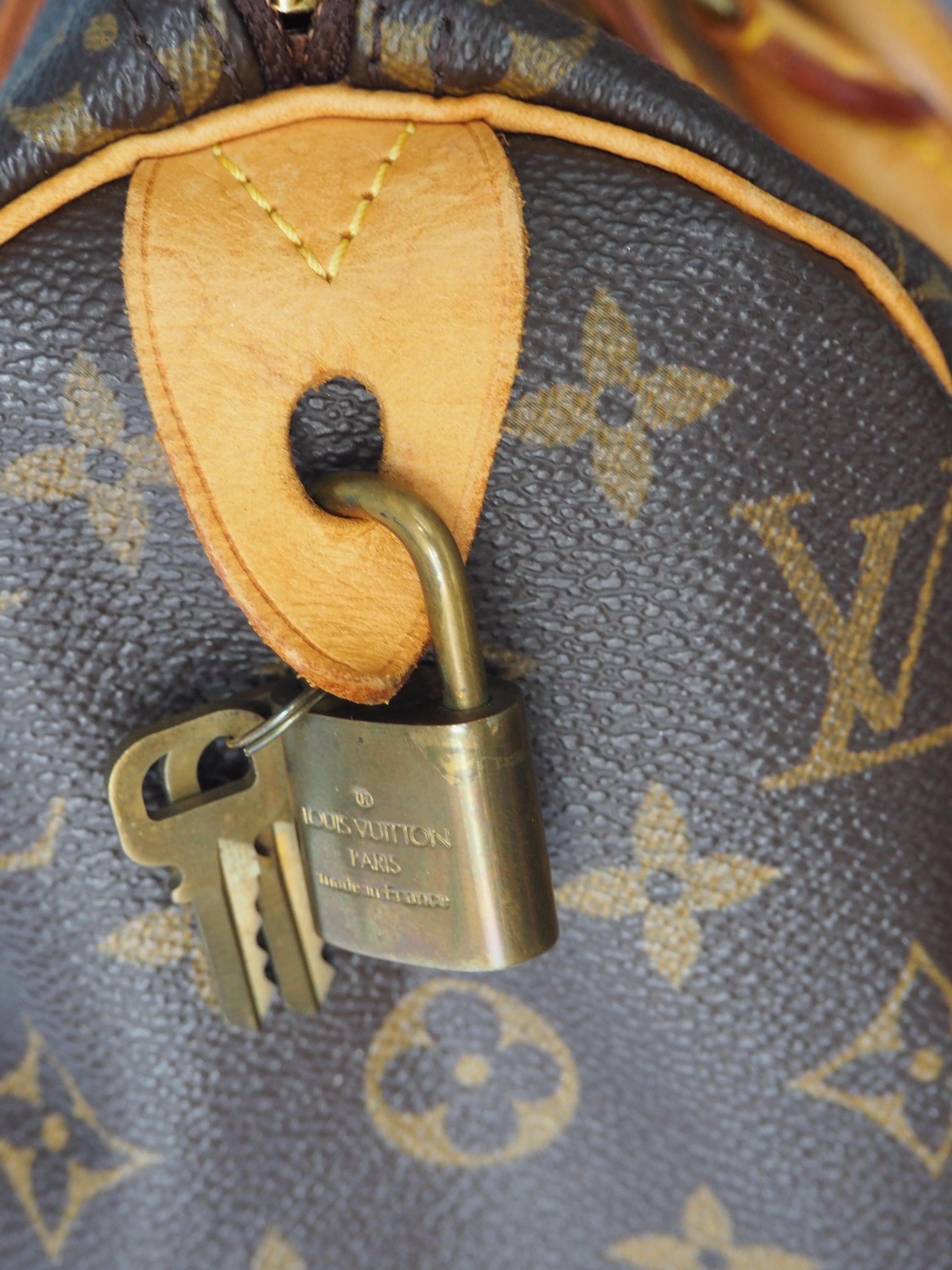 LOUIS VUITTON SPEEDY 25 MONOGRAM