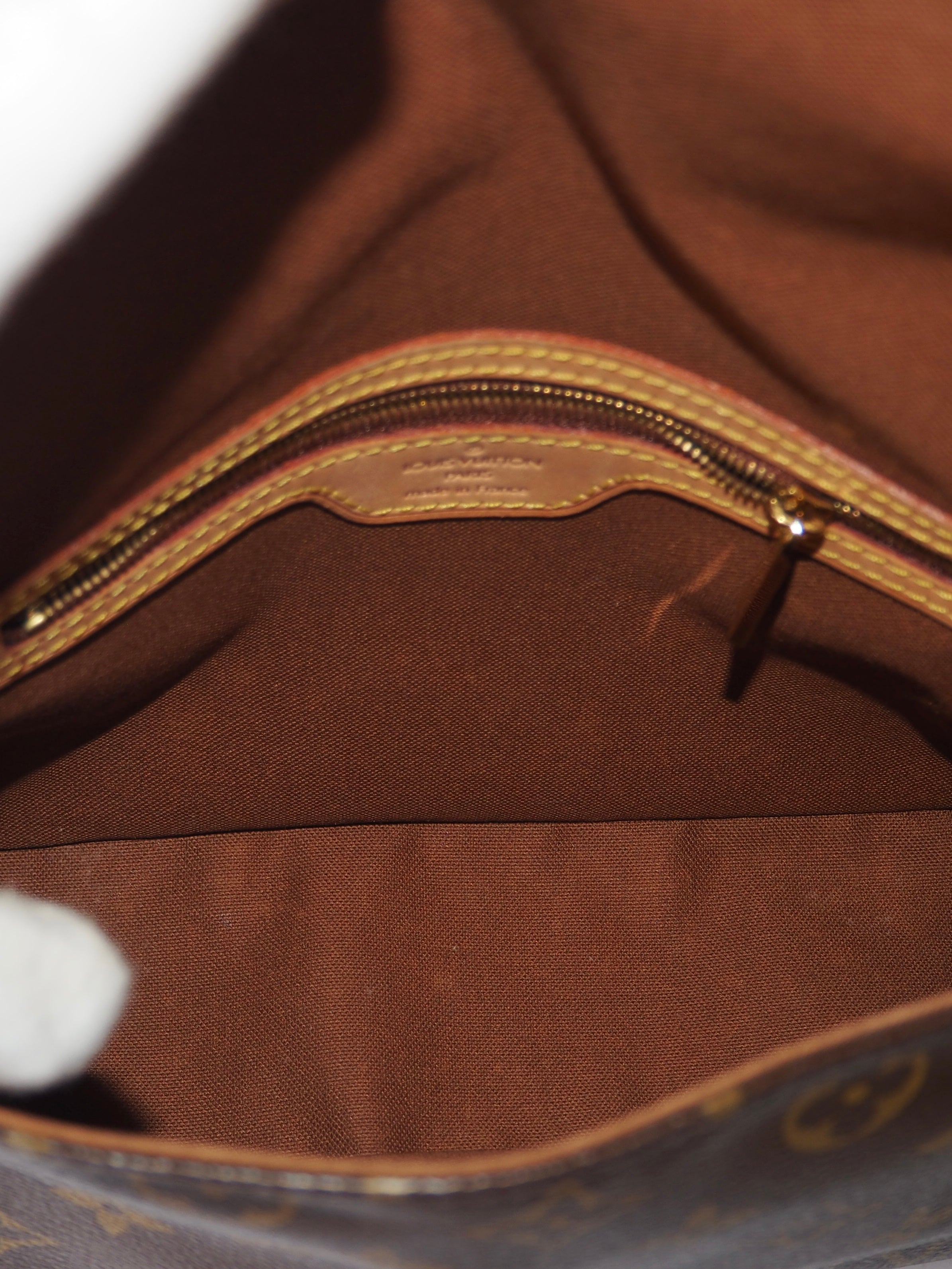 LOUIS VUITTON LOOPING PM SHOULDER BAG