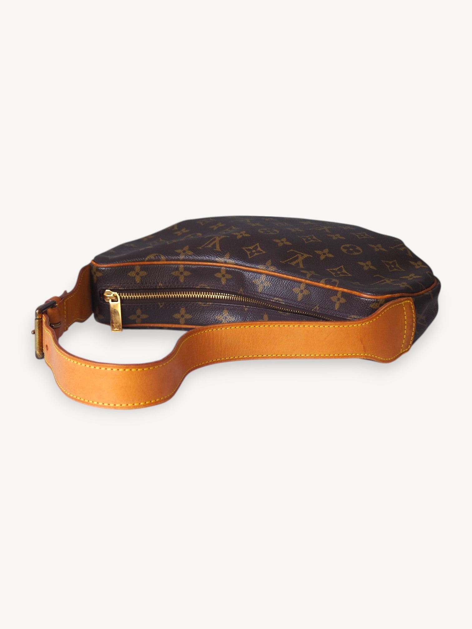 LOUIS VUITTON CROISSANT MM