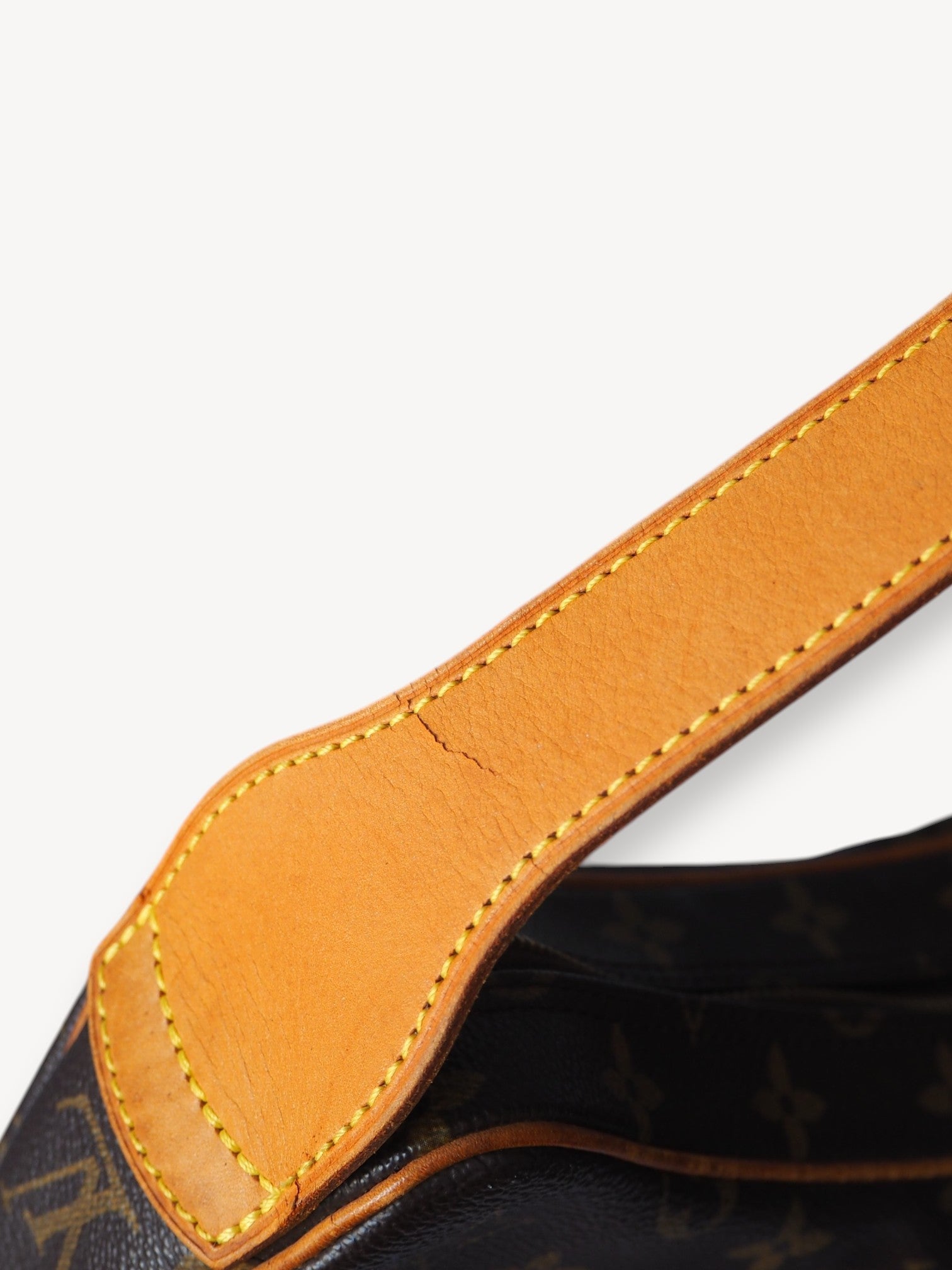 LOUIS VUITTON CROISSANT MM