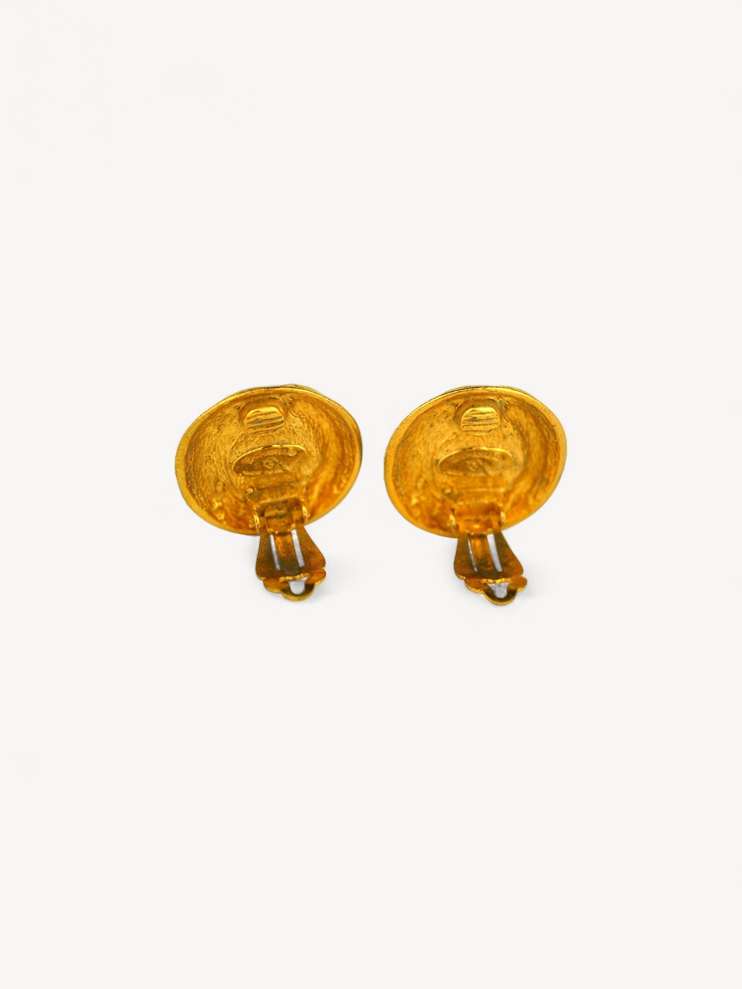 CHANEL CLIP-ON EARRINGS