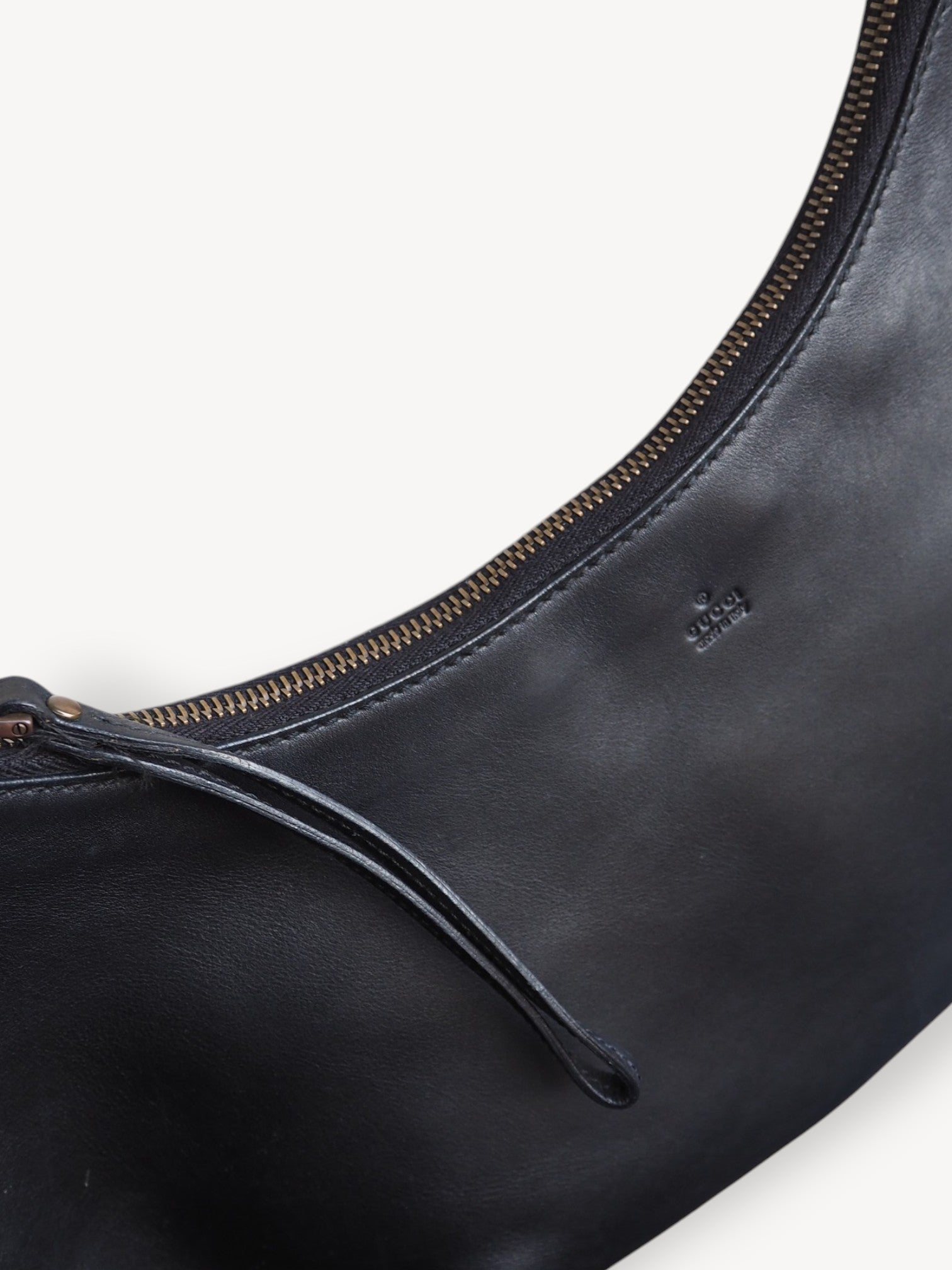 GUCCI HALF MOON SHOULDER BAG BLACK