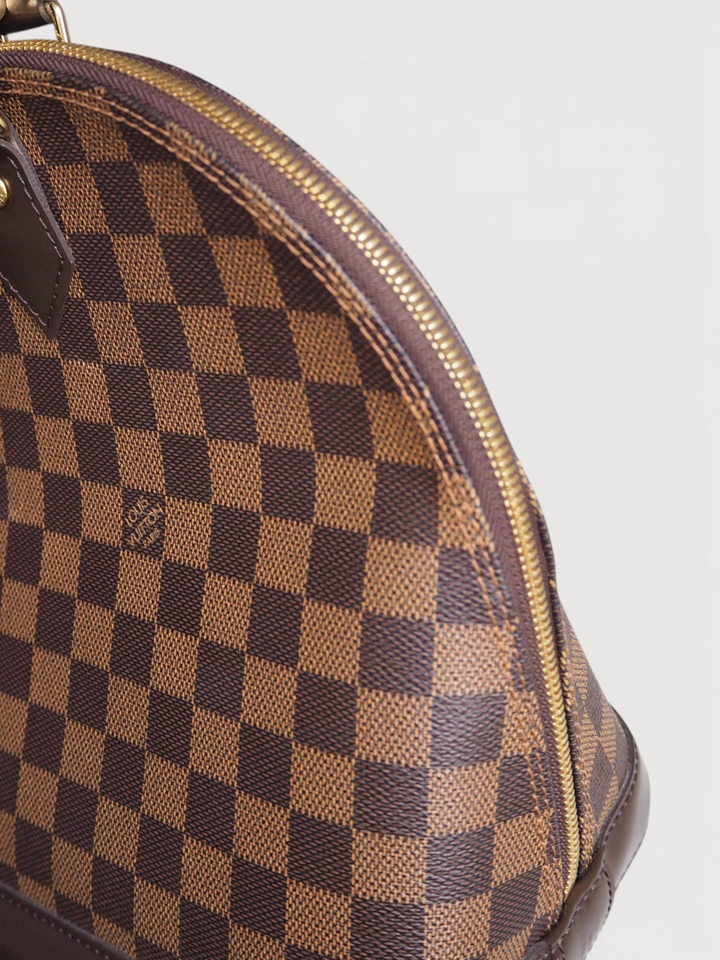 LOUIS VUITTON ALMA MM