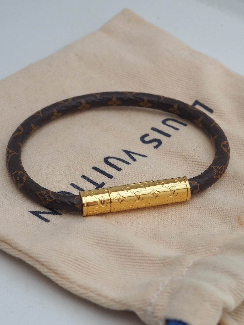 LOUIS VUITTON CONFIDENTIAL BRACELET