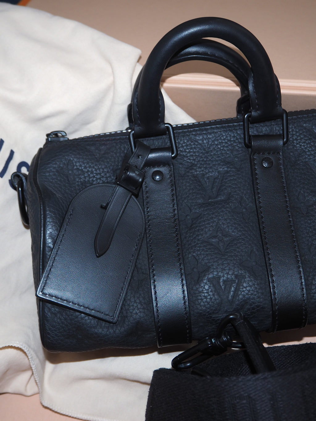 LOUIS VUITTON KEEPALL BANDOULIÈRE 25