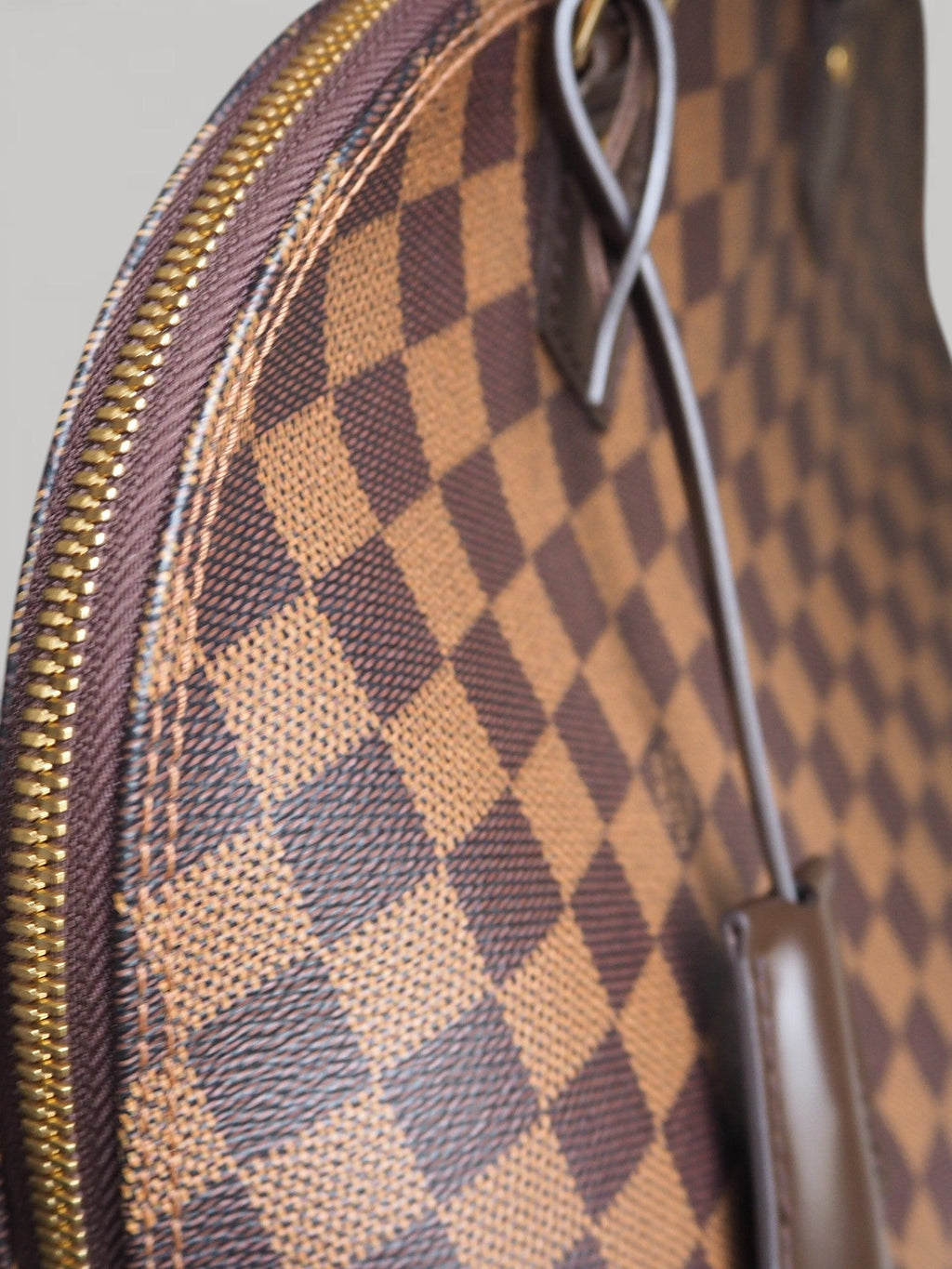 LOUIS VUITTON ALMA MM