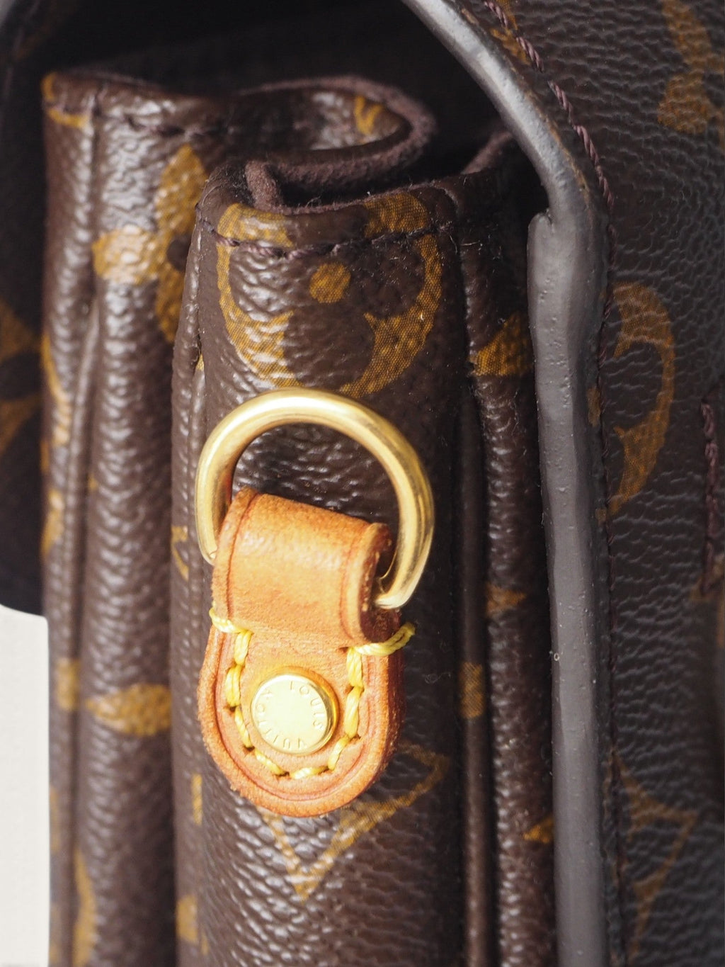LOUIS VUITTON POCHETTE MÉTIS