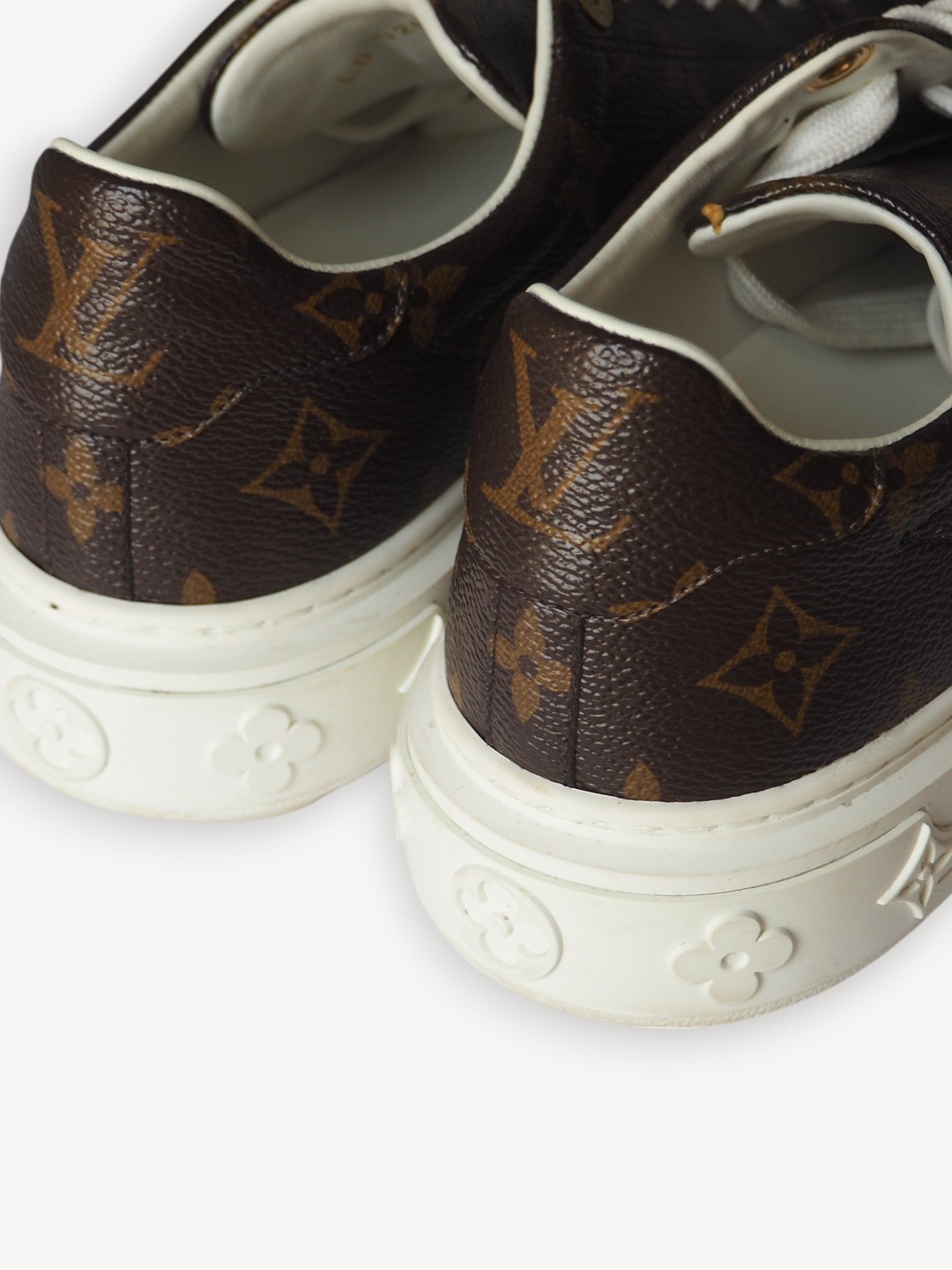 LOUIS VUITTON TIME OUT SNEAKERS - EU 36