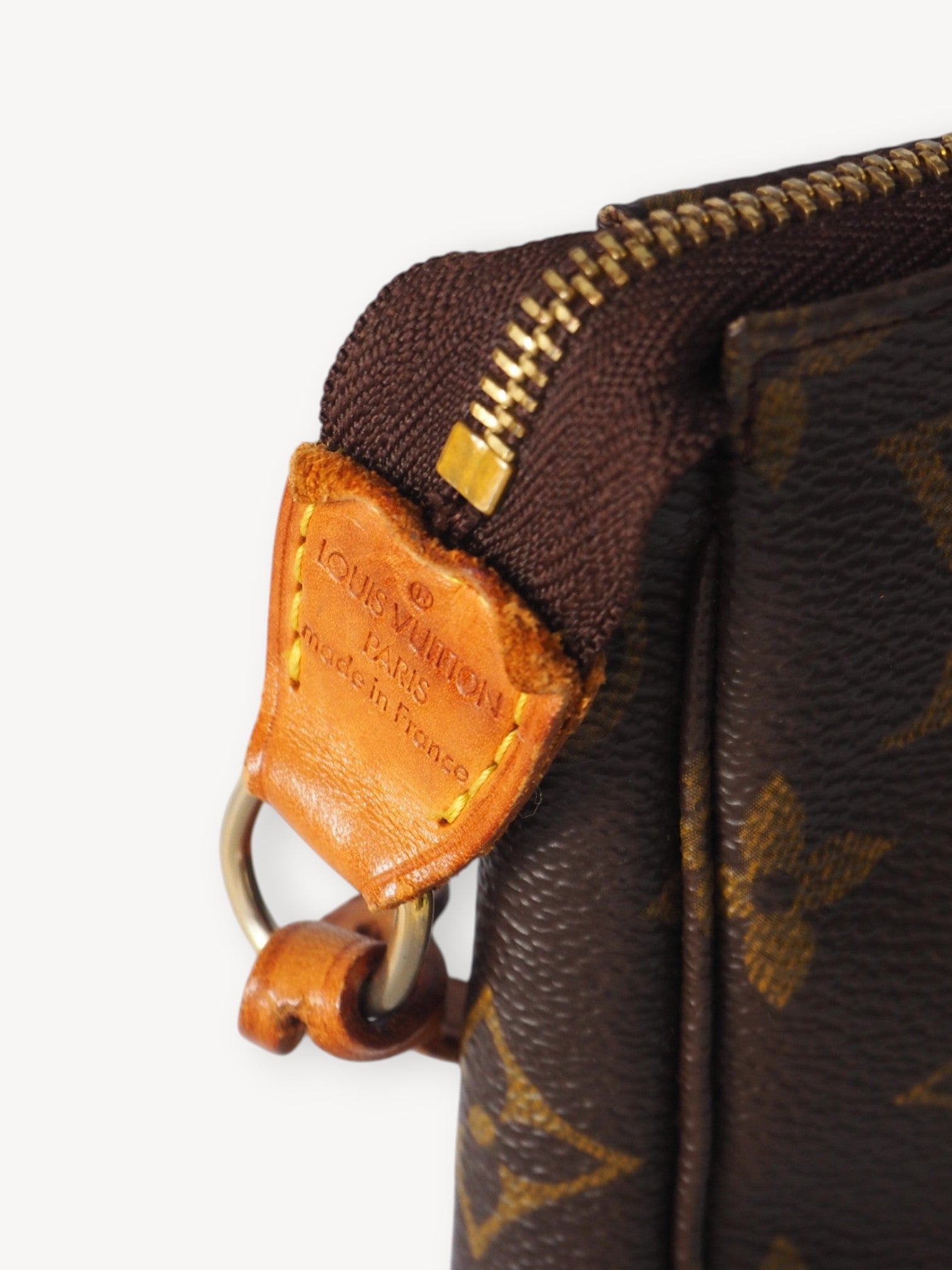 LOUIS VUITTON POCHETTE ACCESSOIRES