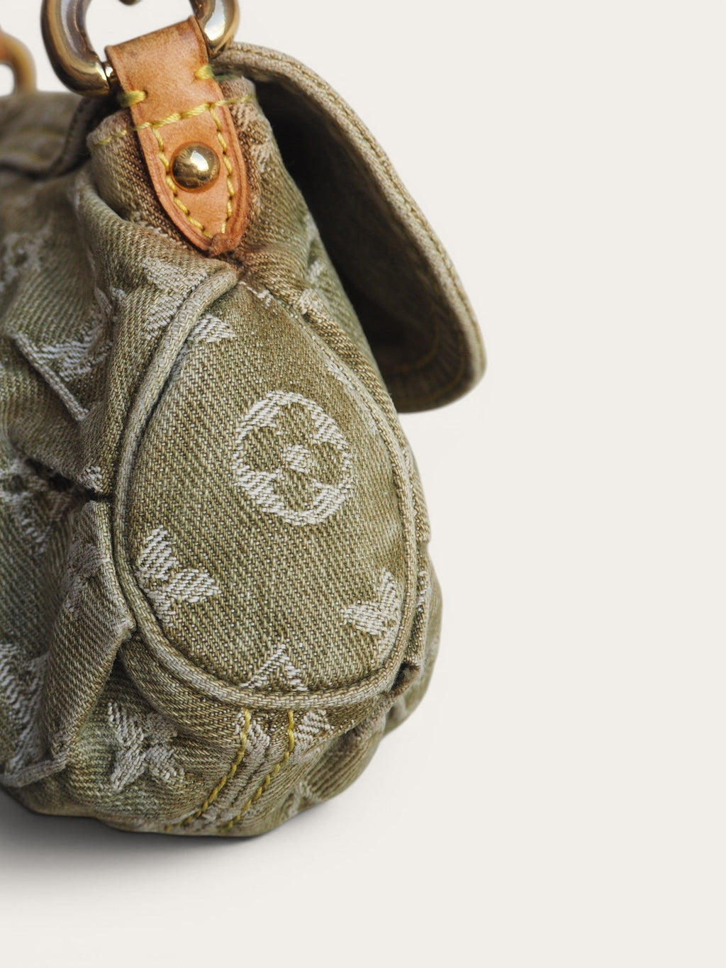 LOUIS VUITTON PLEATY PM