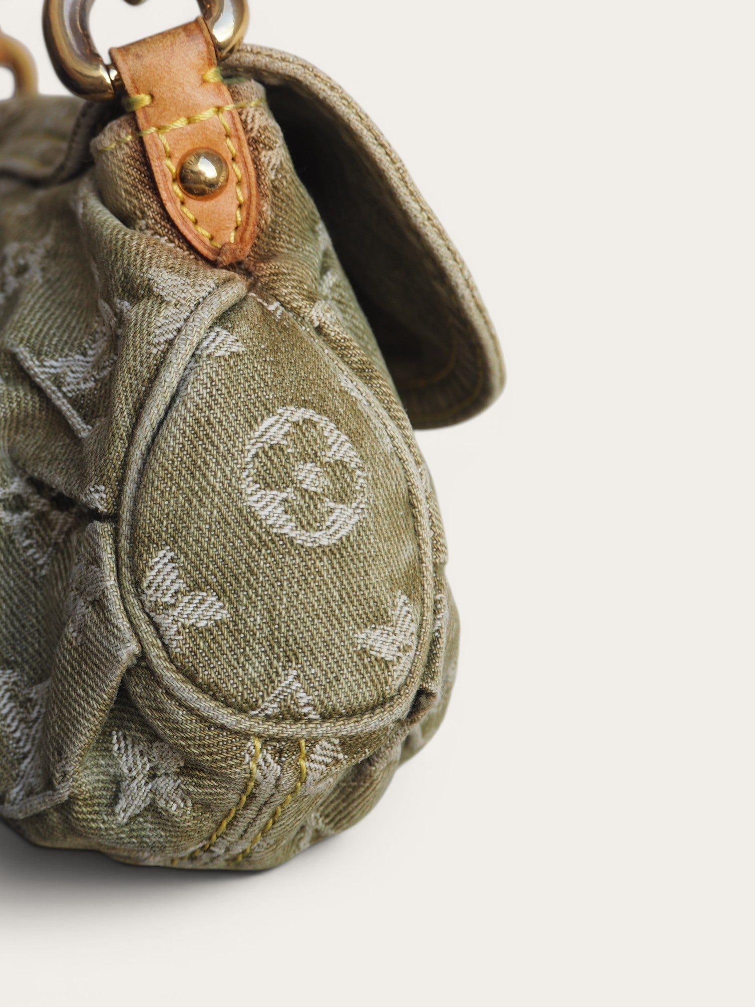 LOUIS VUITTON PLEATY PM
