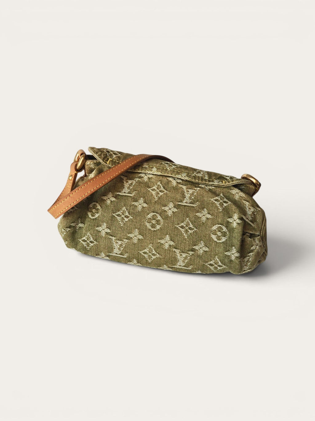 LOUIS VUITTON PLEATY PM