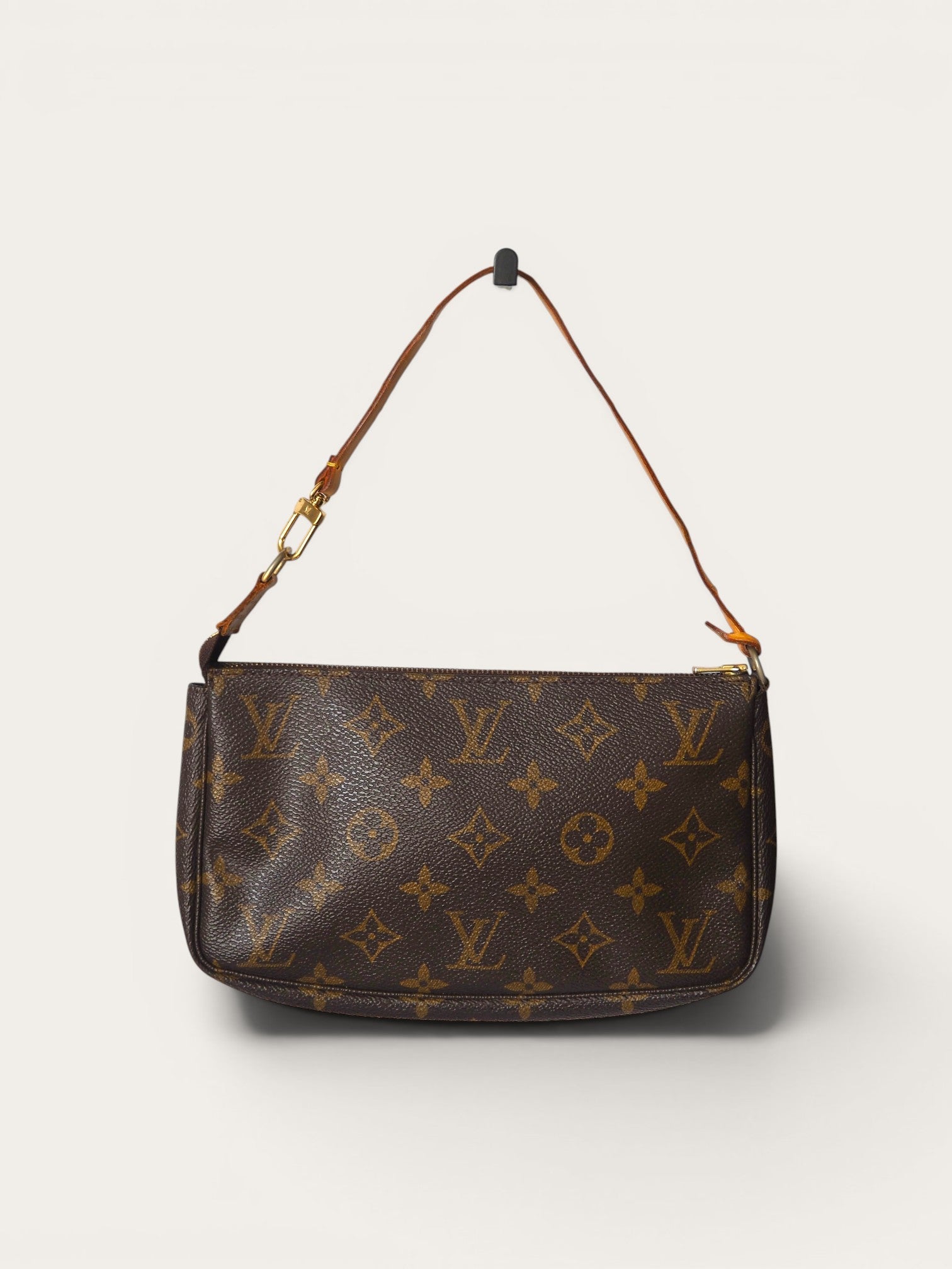 LOUIS VUITTON POCHETTE ACCESSOIRES