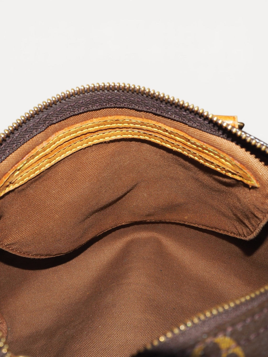 LOUIS VUITTON SPEEDY 25
