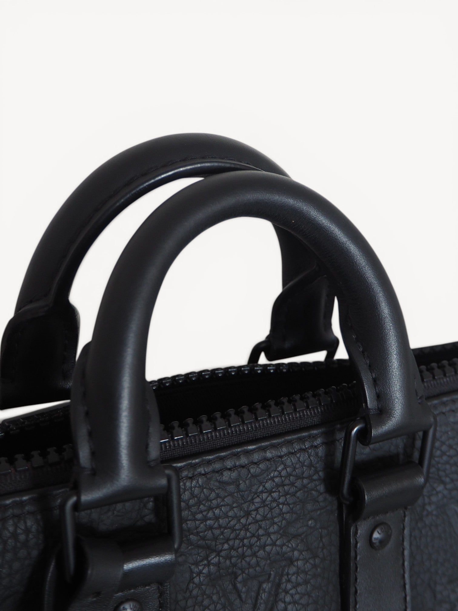 LOUIS VUITTON KEEPALL BANDOULIÈRE 25