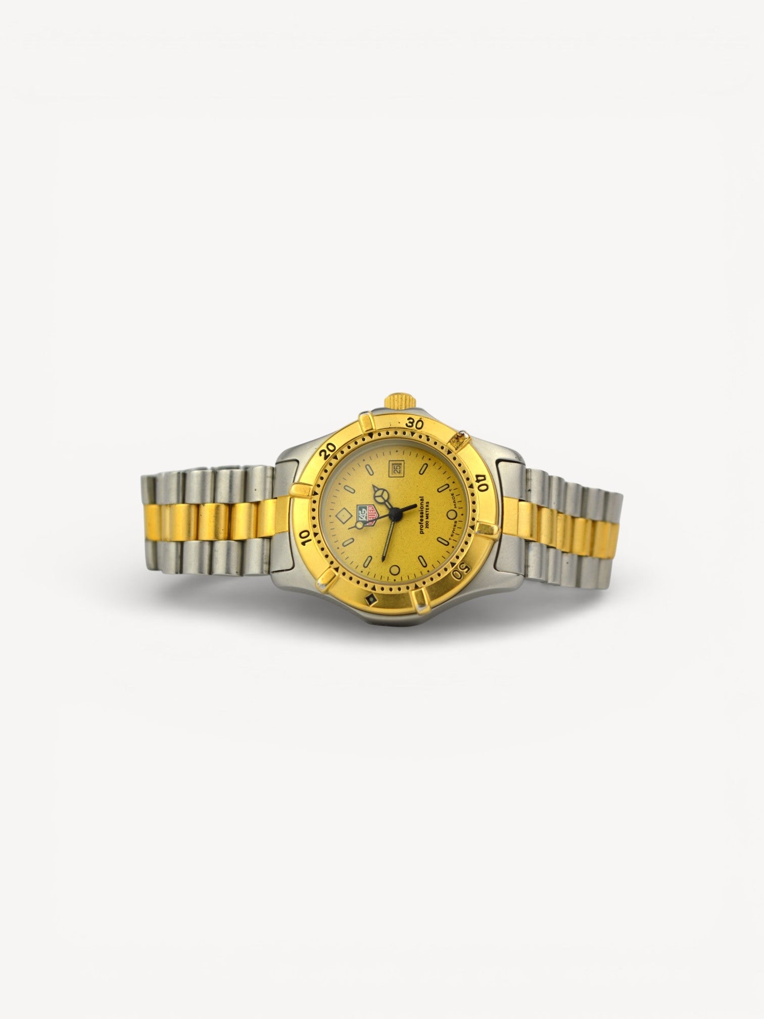 TAG HEUER PROFESSIONAL 2000 WATCH