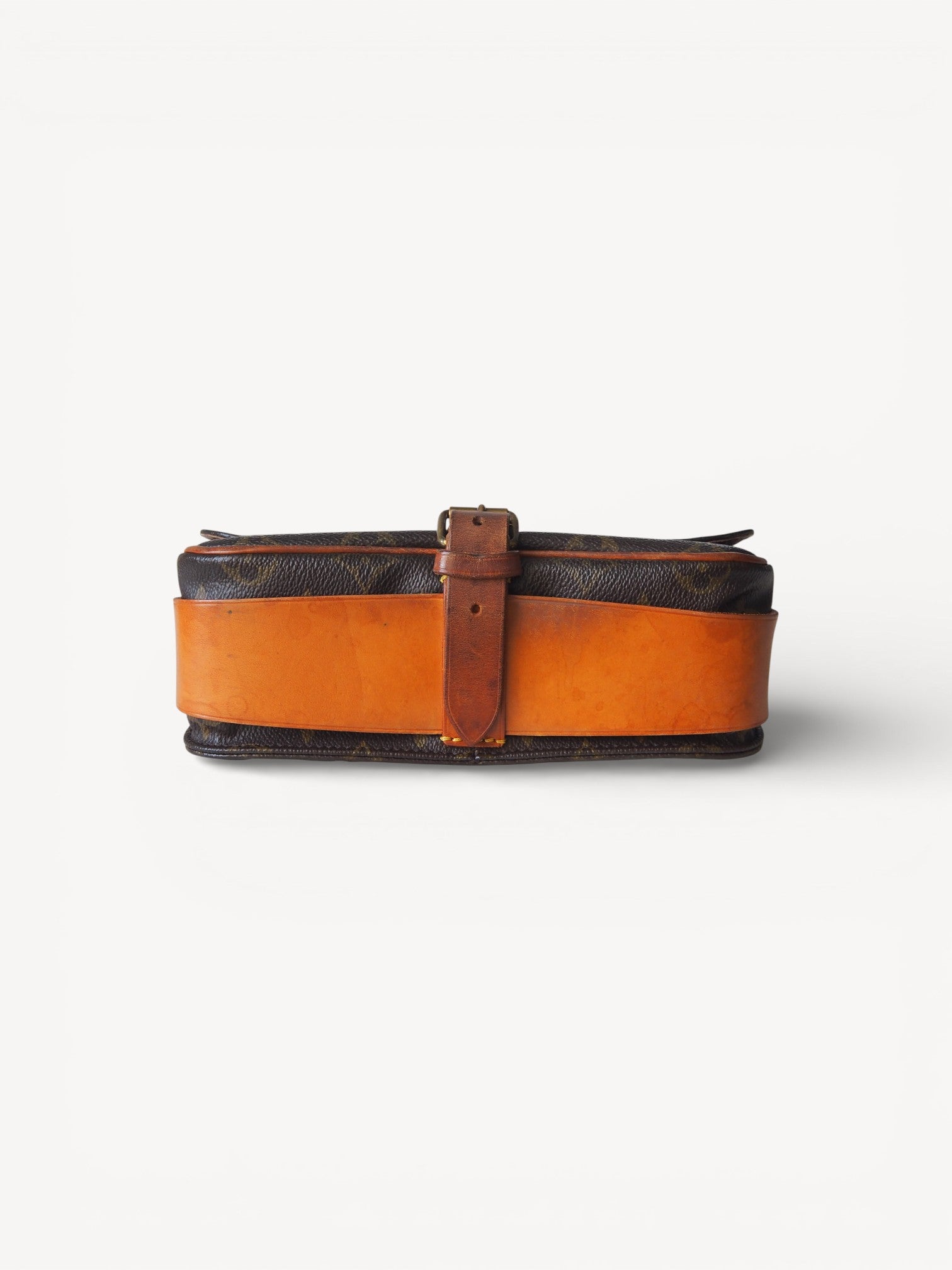 LOUIS VUITTON CARTOUCHIÈRE MM