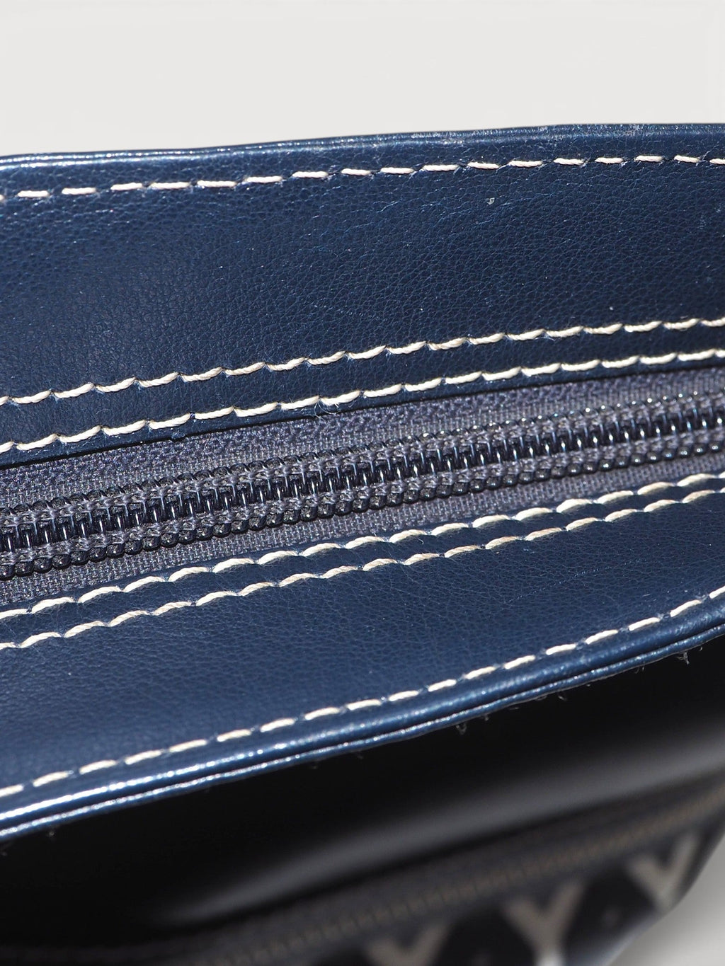 YVES SAINT LAURENT SHOULDER BAG